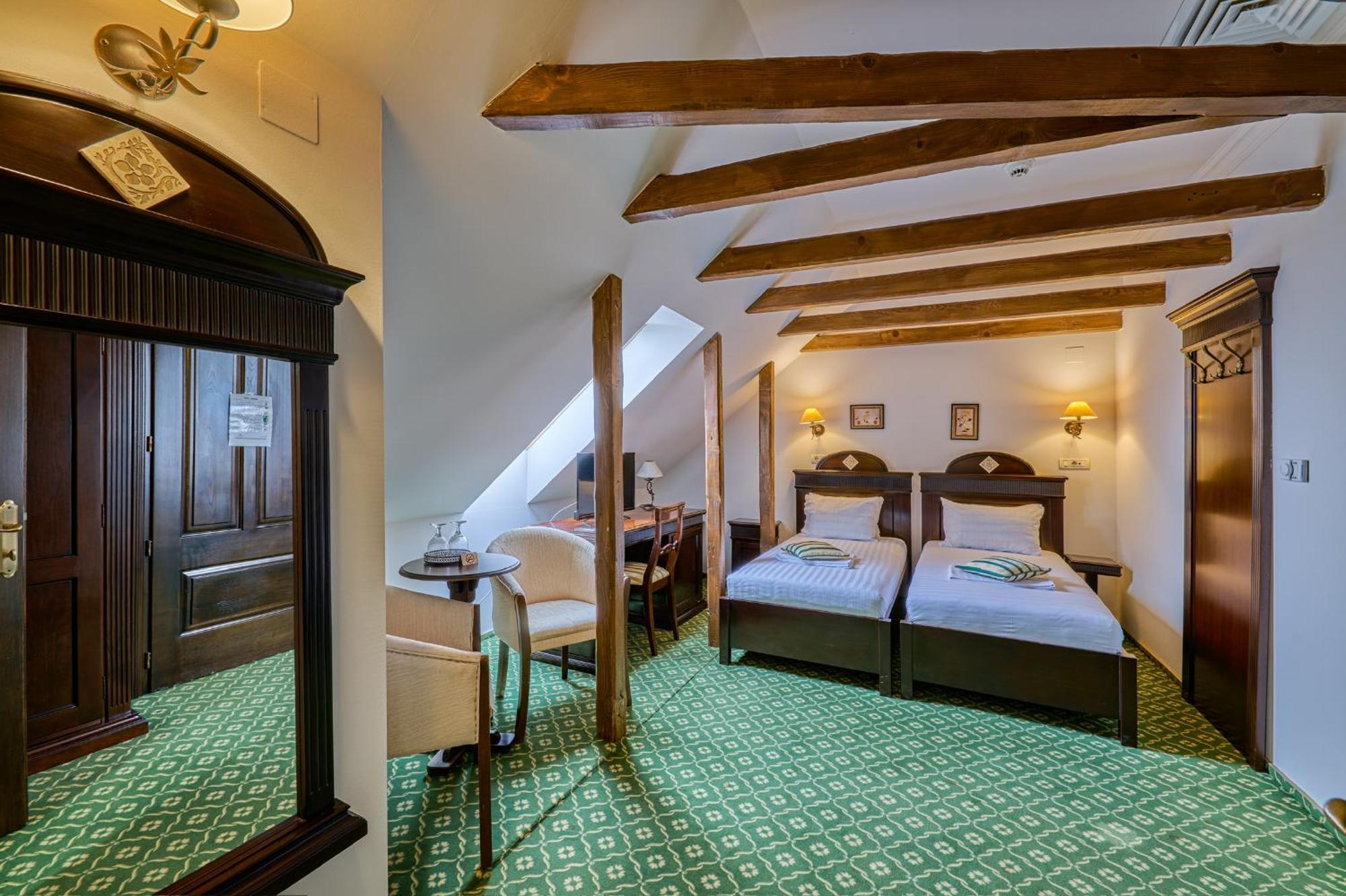 Hotel Classico Timişoara Buitenkant foto