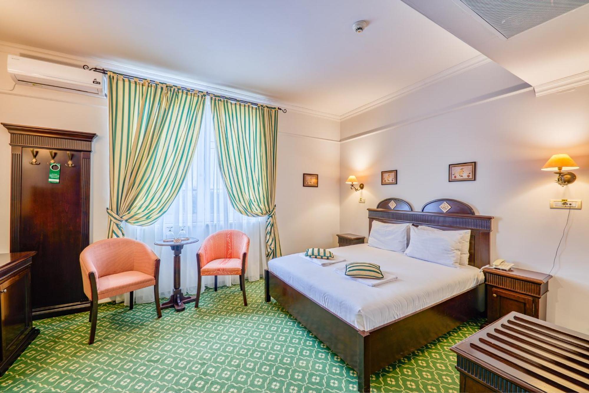 Hotel Classico Timişoara Buitenkant foto
