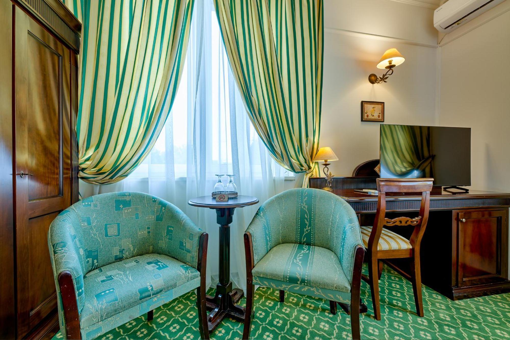 Hotel Classico Timişoara Buitenkant foto