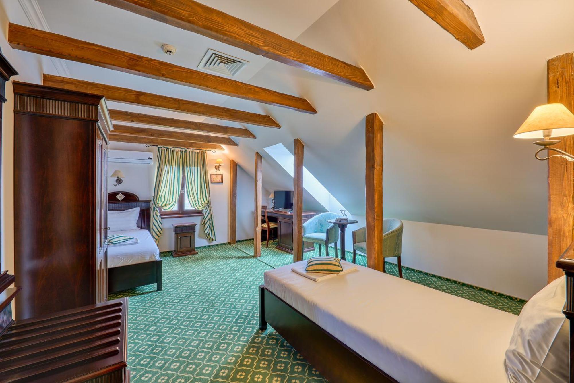 Hotel Classico Timişoara Buitenkant foto
