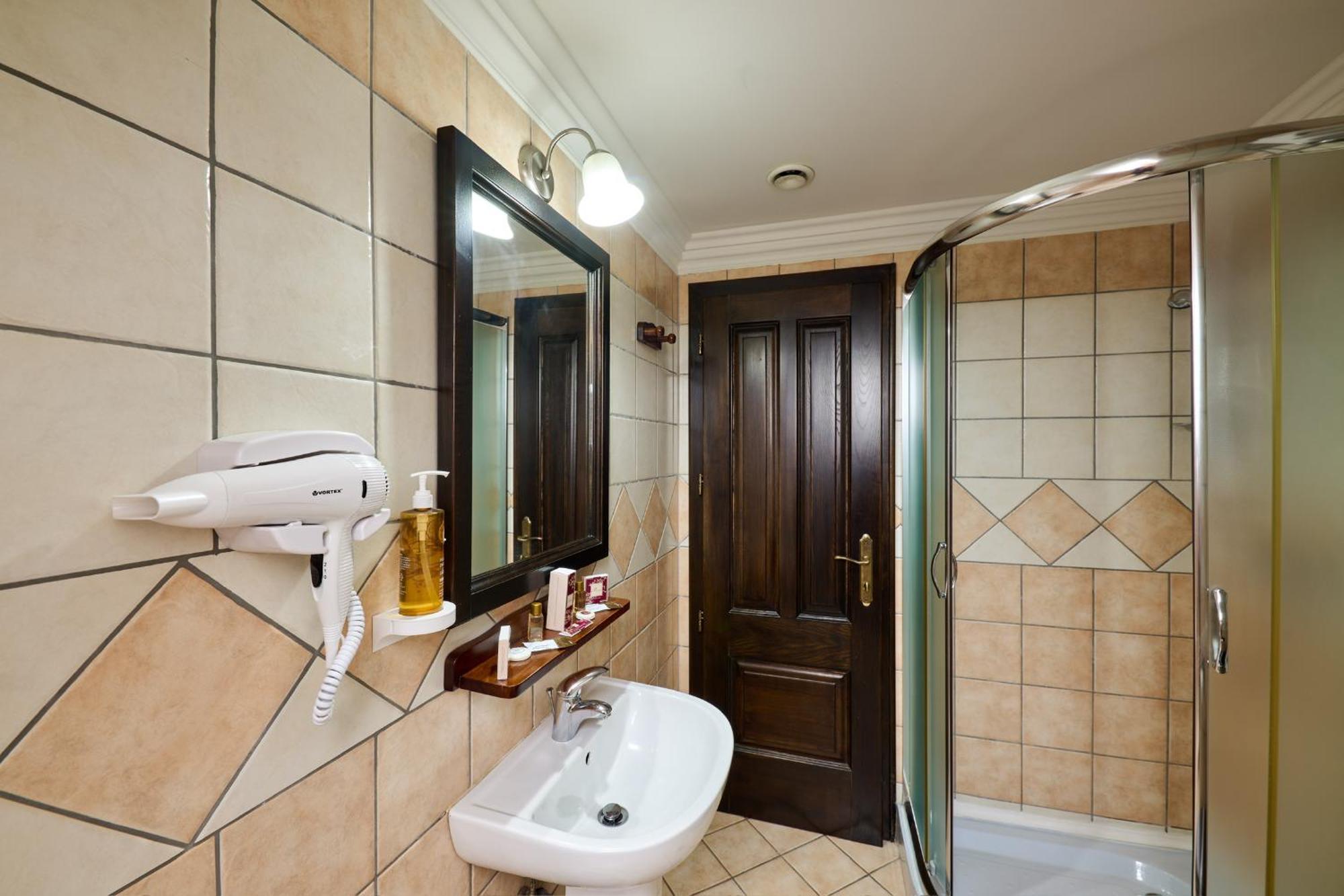Hotel Classico Timişoara Buitenkant foto