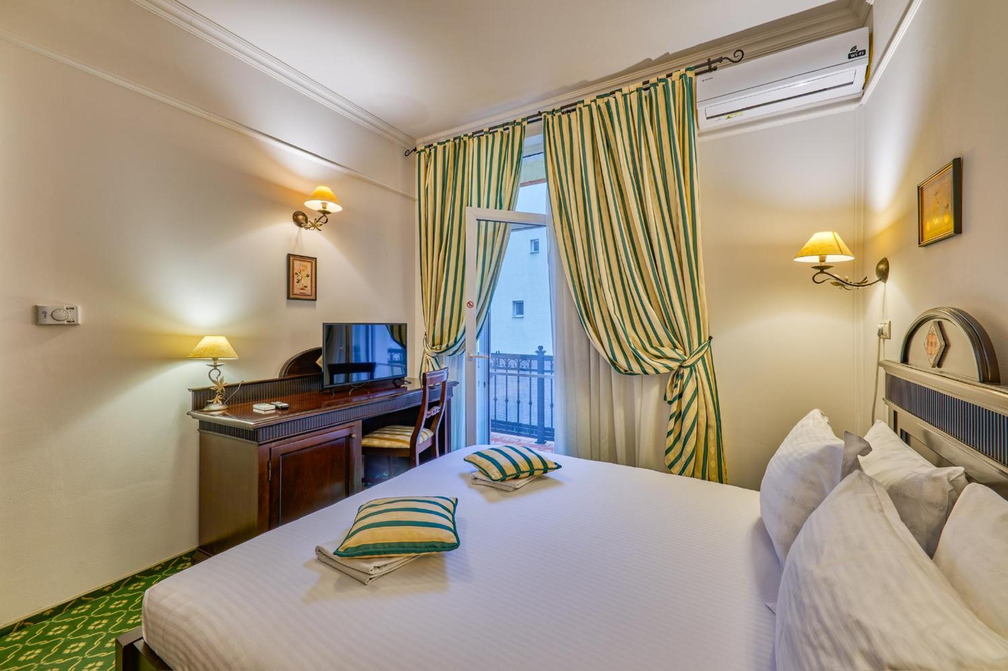 Hotel Classico Timişoara Buitenkant foto