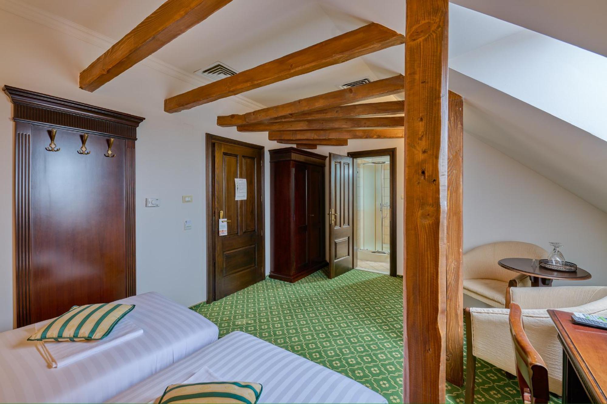 Hotel Classico Timişoara Buitenkant foto