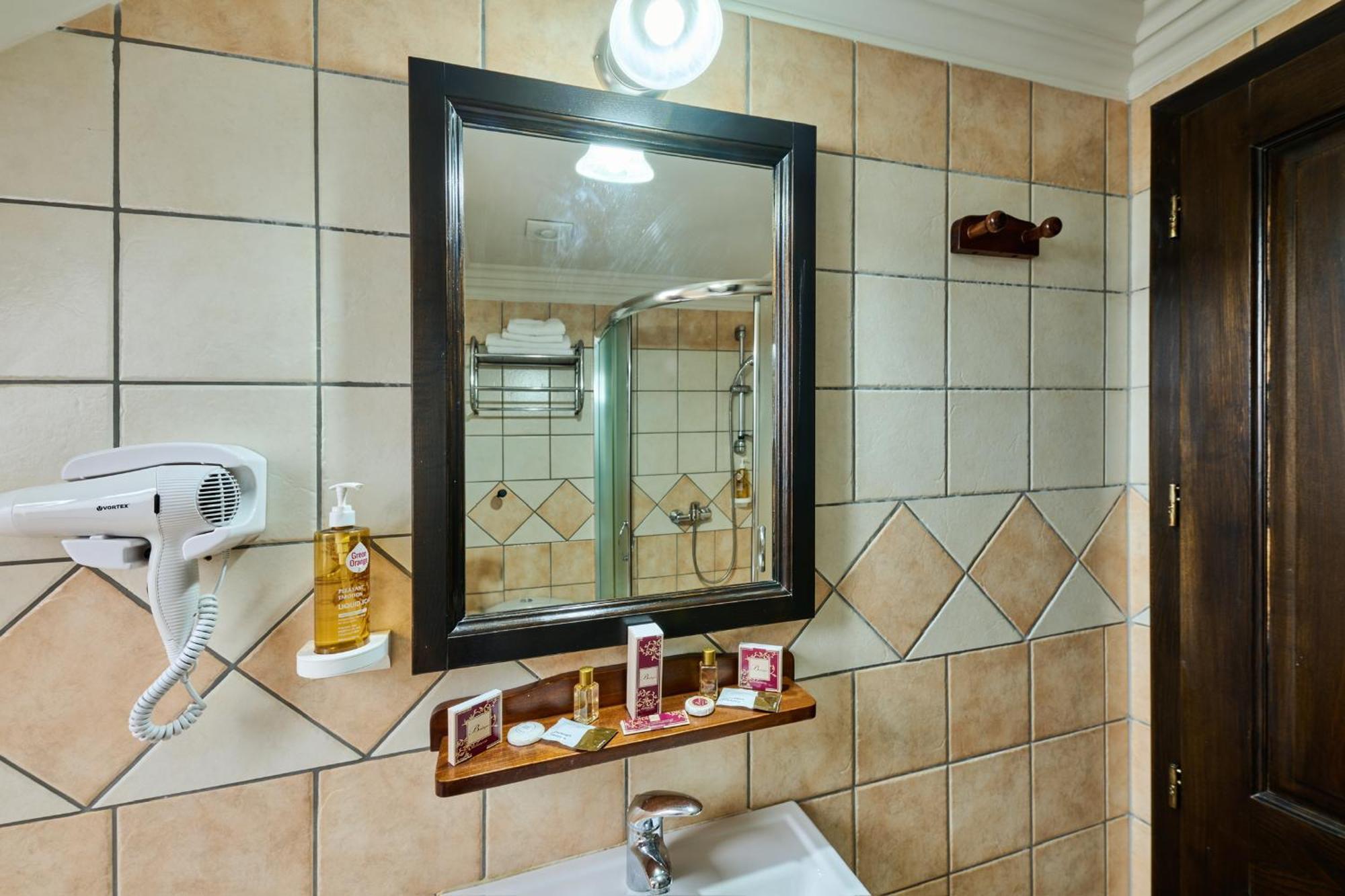 Hotel Classico Timişoara Buitenkant foto