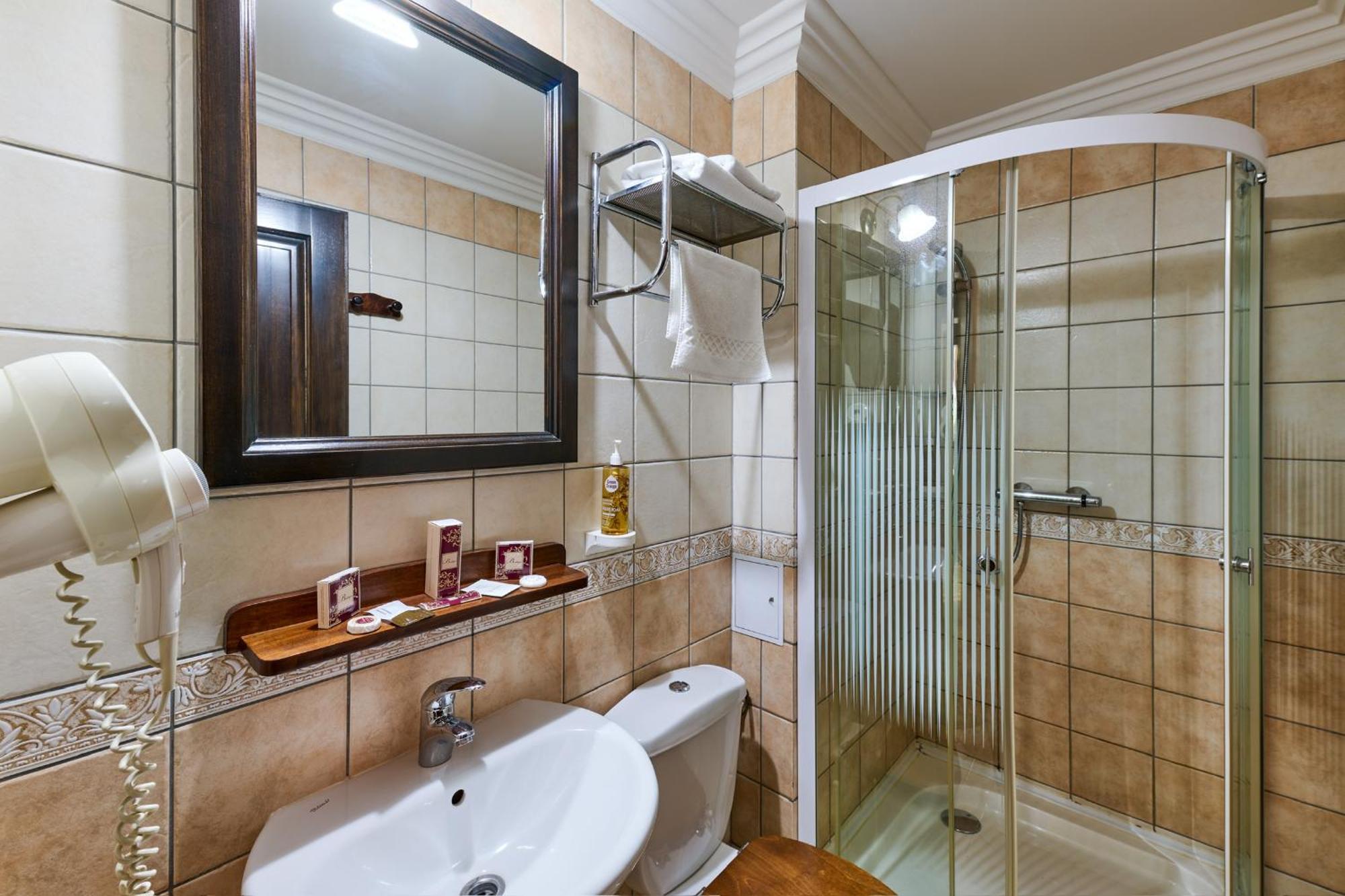 Hotel Classico Timişoara Buitenkant foto
