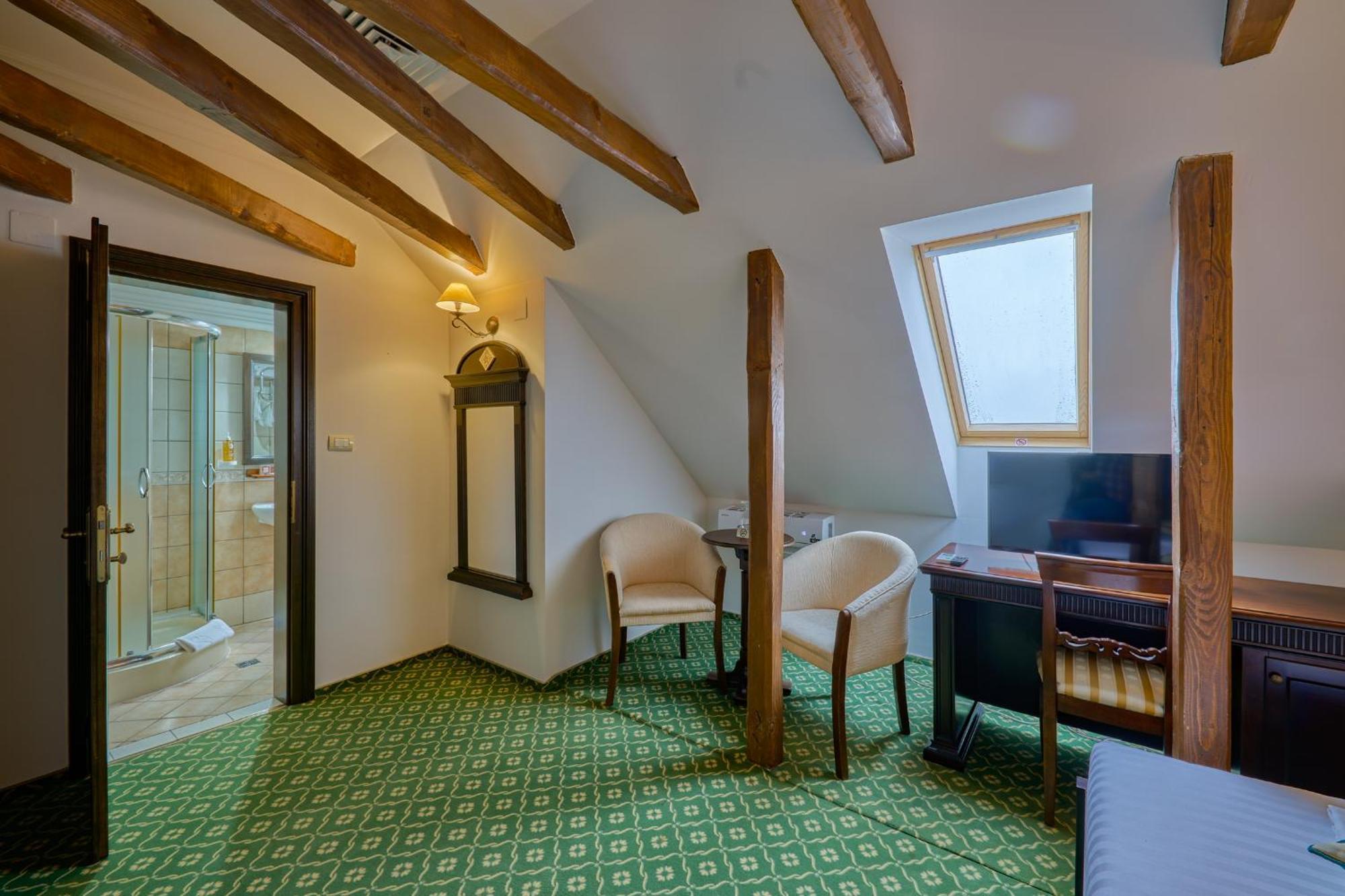 Hotel Classico Timişoara Buitenkant foto